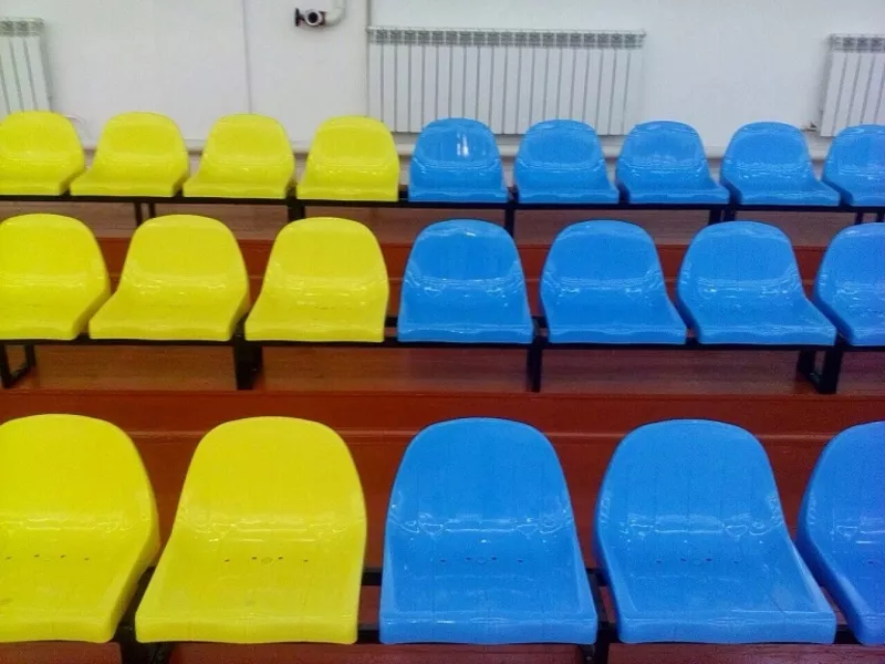 пластиковые сиденья для спортивных и др объектов