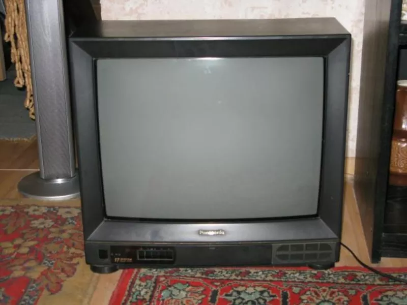 телевизор Panasonic (см фото),  в хорошем состоянии